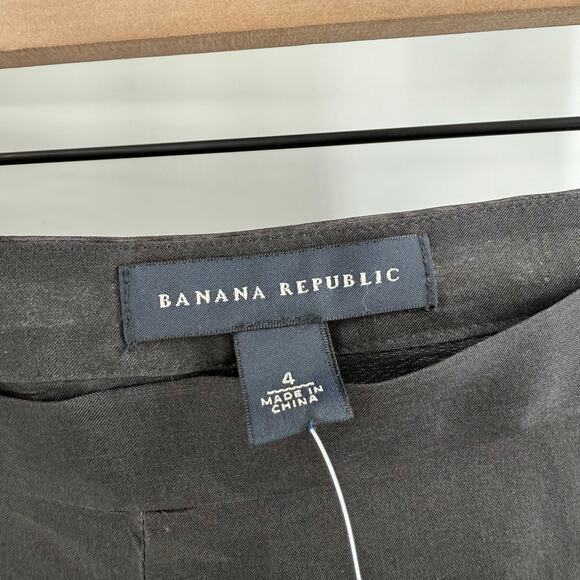 BANANA REPUBLIC Skirt SZ 4 100% Silk Black Knee Length Classic Work Holiday NWT - Picture 3 of 12